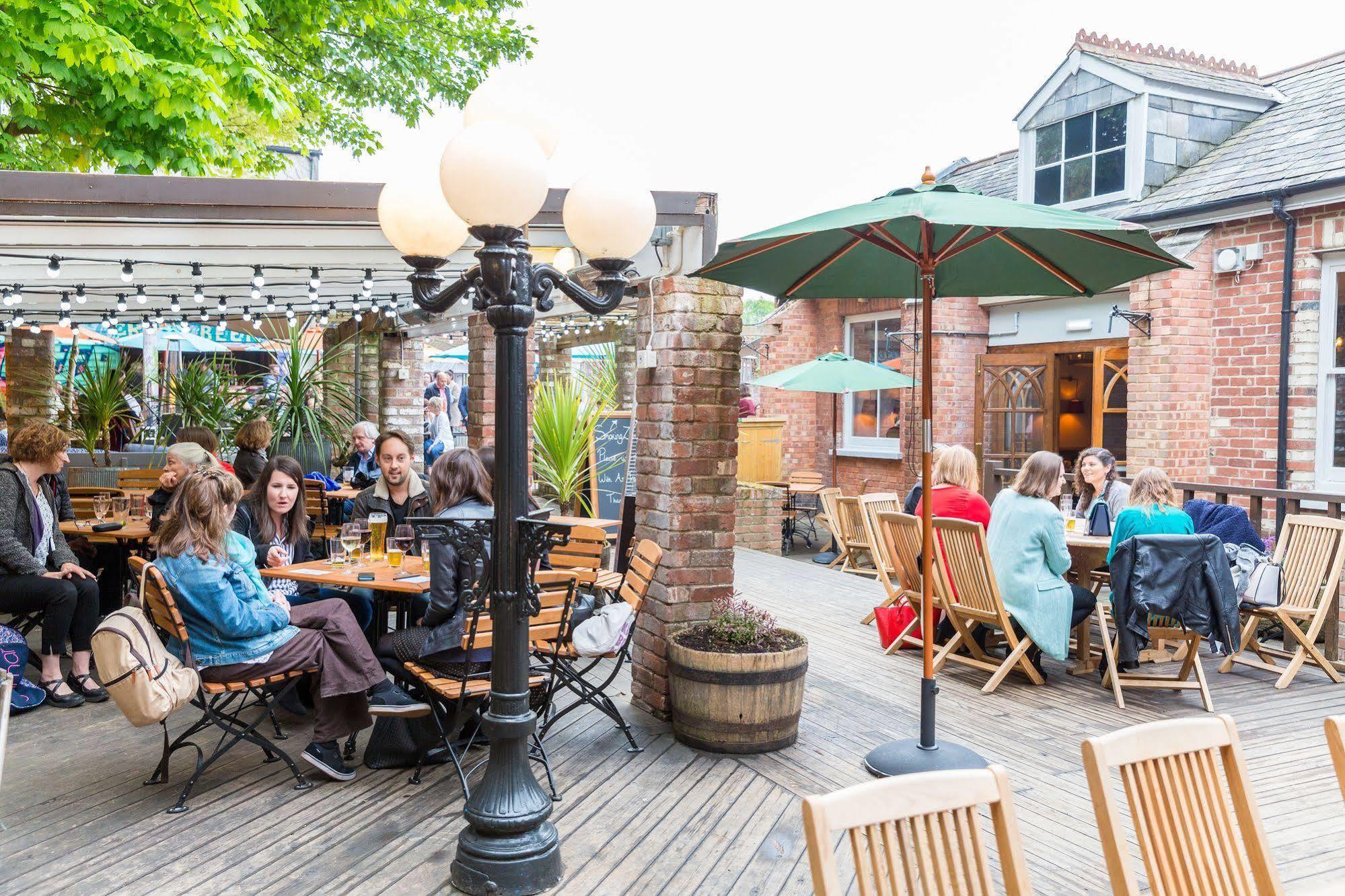 City Gate Exeter Ngoại thất bức ảnh